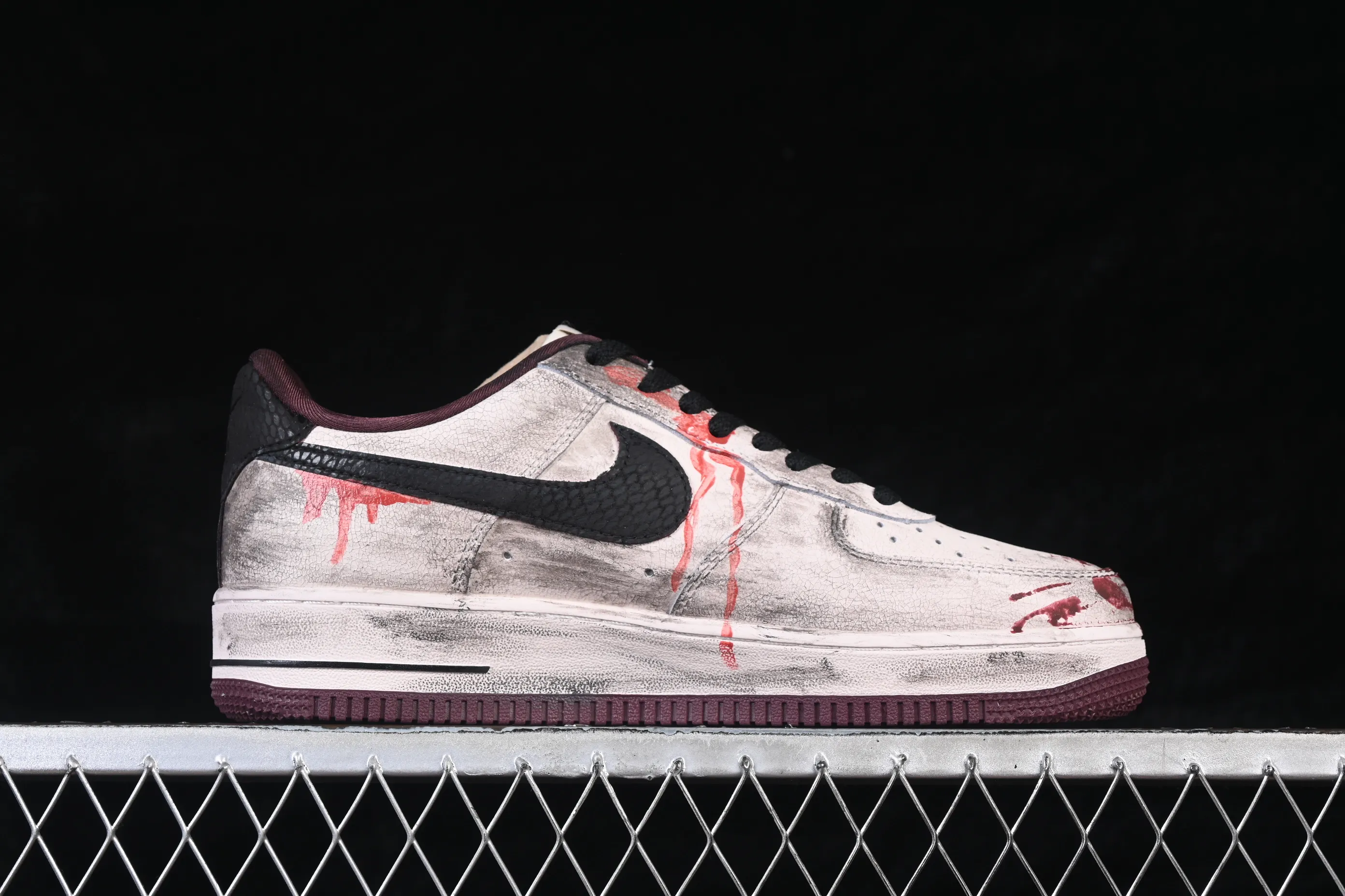 All categories Nk Air Force 1 Air Force series Nk Air Force 1 Low Air Force low-top Nike Air Force 1'07 Low Hand-painted graffiti Gothic bloodstains Air Force 1 low-top casual sneakers XL2132-888